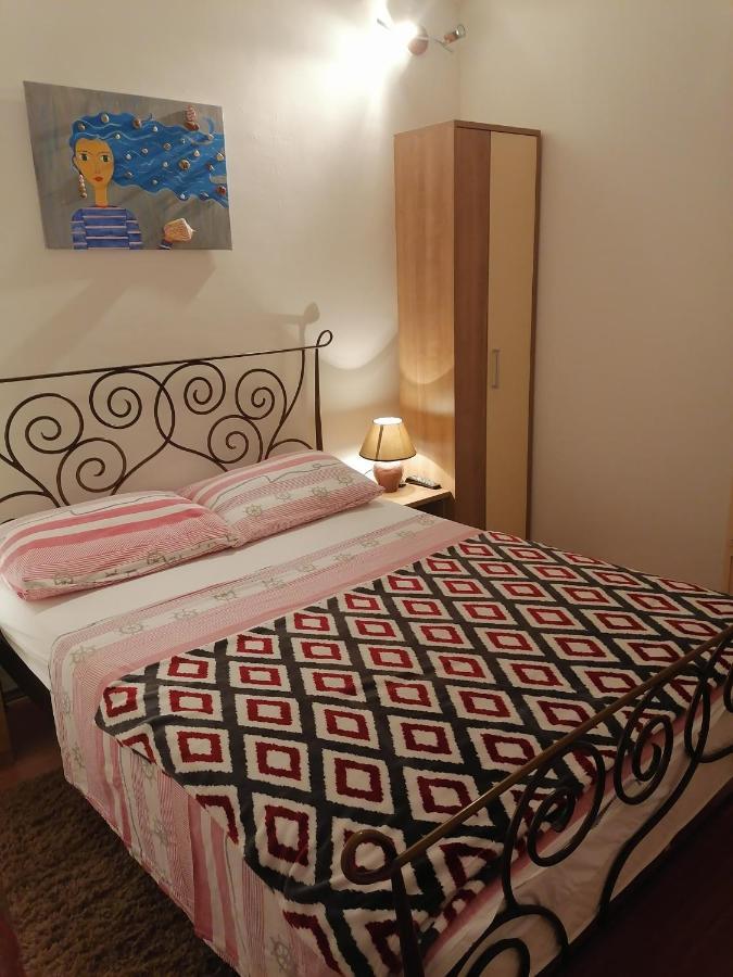 Apartment Nikolina Trogir Exteriör bild