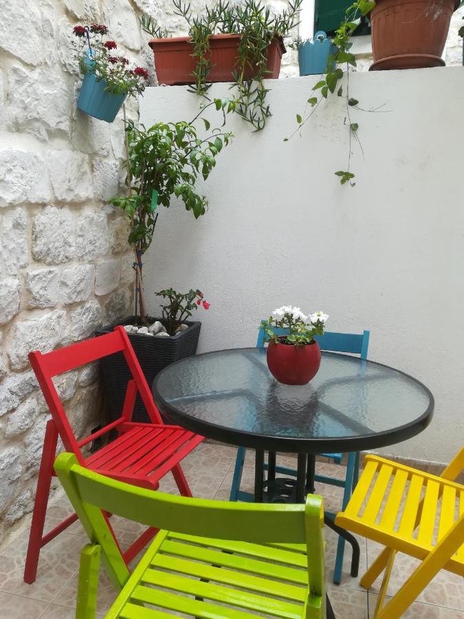 Apartment Nikolina Trogir Exteriör bild